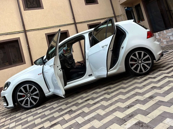 VOLKSWAGEN Golf 2015 — imagine 6