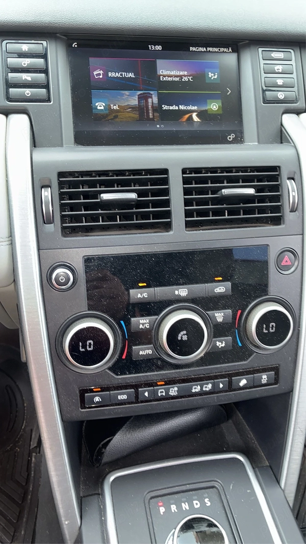 LAND ROVER Discovery 2016 — imagine 3