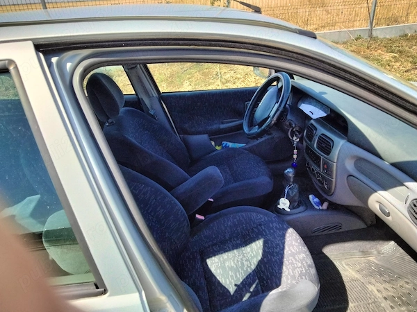 RENAULT Megane 2001 — imagine 2