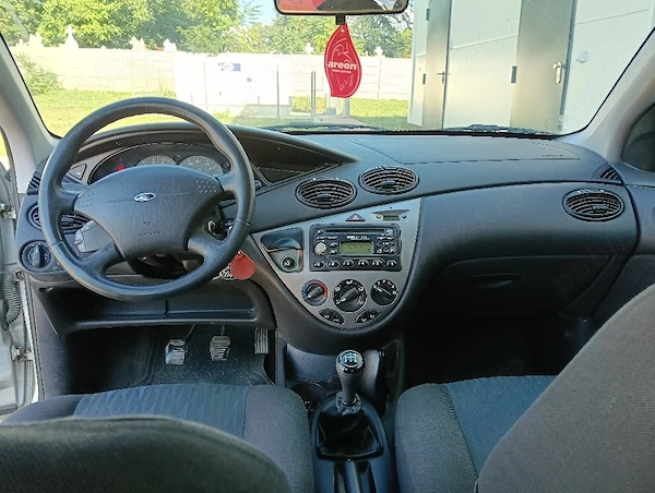 FORD Focus 2004 — imagine 3