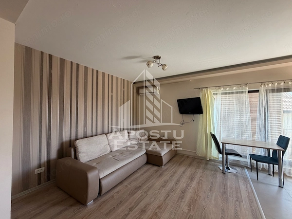 Apartament cu 3 camere de vânzare ,terasă mare, Dumbravita — fotografia 3