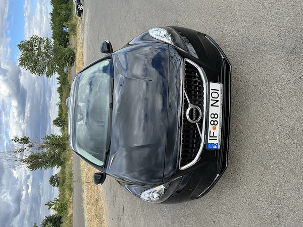 VOLVO V40 2018 — imagine 3
