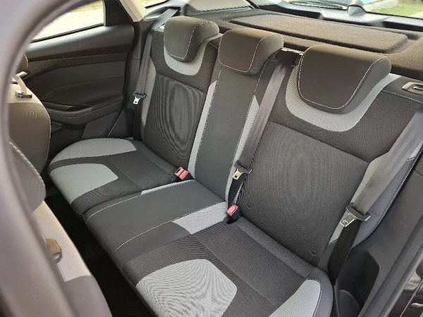 FORD Focus 2012 — imagine 6