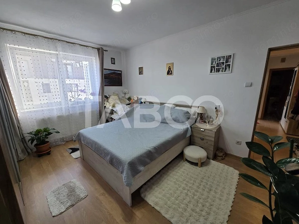 Apartament decomandat de vanzare etaj 2 balcon parcare Arhitectilor — fotografia 1