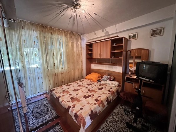 Apartament 2 camere, 47 mp, zona Craiovita Noua — fotografia 3