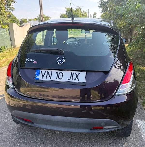 LANCIA Ypsilon