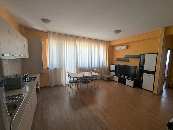 Apartament de inchiriat 3 camere, zona ARED - UTA — fotografia 1