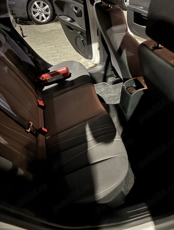 SEAT Leon 2011 — imagine 10