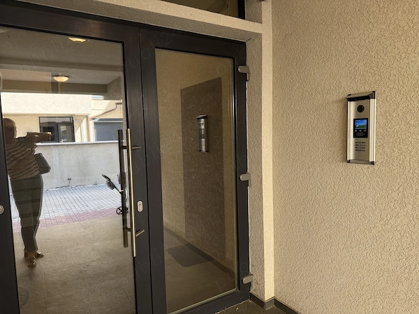 Proprietar închiriez apartament în Dumbrăvița — fotografia 2