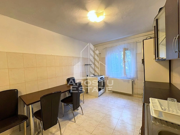 Apartament cu 3 camere de inchiriat in zona Soarelui, Centrala Proprie — fotografia 3
