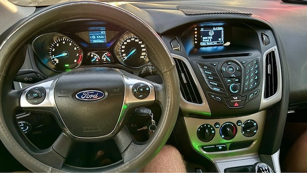 FORD Focus 2014 — imagine 6