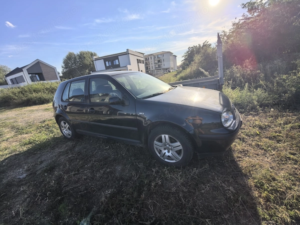 VOLKSWAGEN Golf 2000 — imagine 3