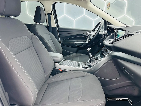 FORD Kuga 2019 — imagine 16