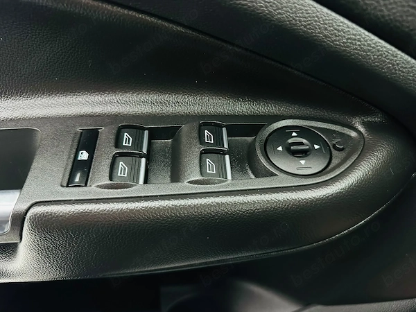 FORD Kuga 2019 — imagine 11