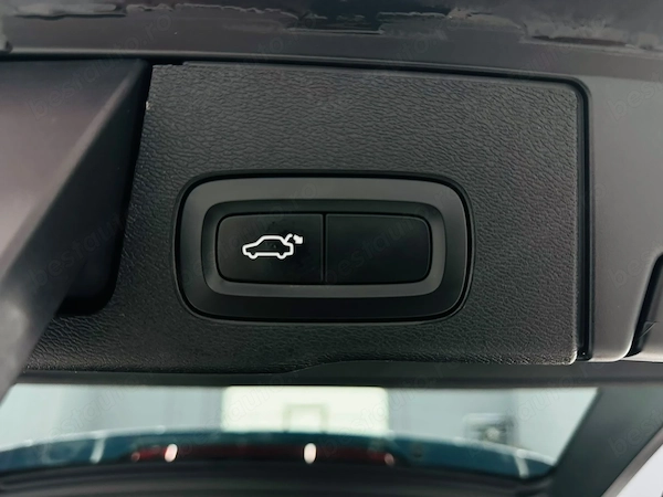 VOLVO XC60 2018 — imagine 17