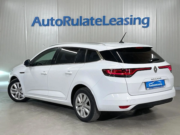 RENAULT Megane 2023 — imagine 4