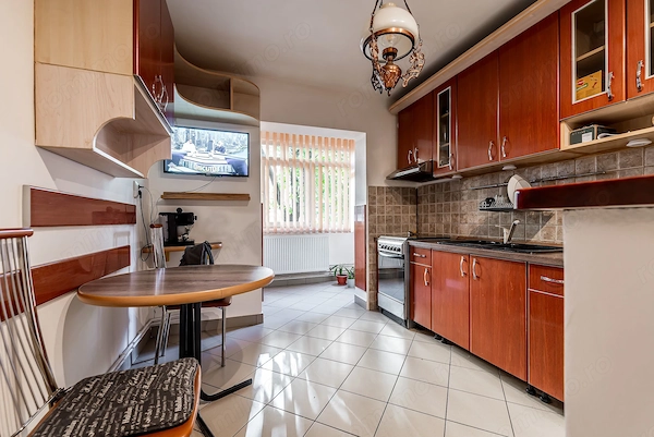 Apartament 4 camere la parter, acces direct din stradă in Micalaca — fotografia 3