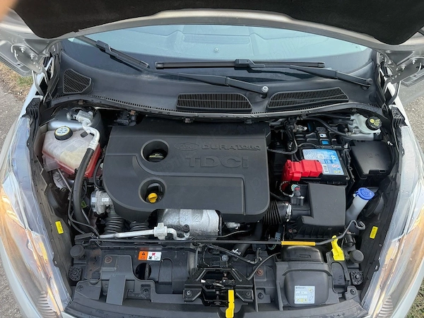 FORD Fiesta 2015 — imagine 3
