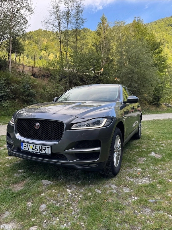 Jaguar F Pace 25T AWD