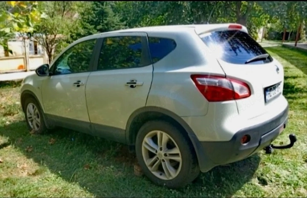 Vând Nissan Quasquai