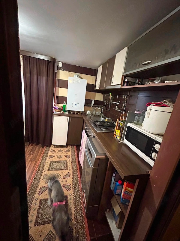 Vând apartament cu două camere, pretabil pentru spațiu comercial — fotografia 1