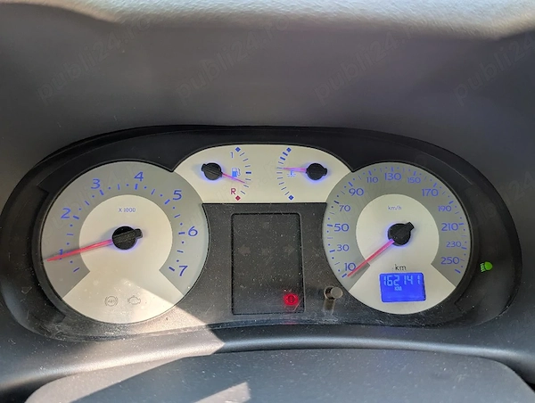 RENAULT Clio 2006 — imagine 2