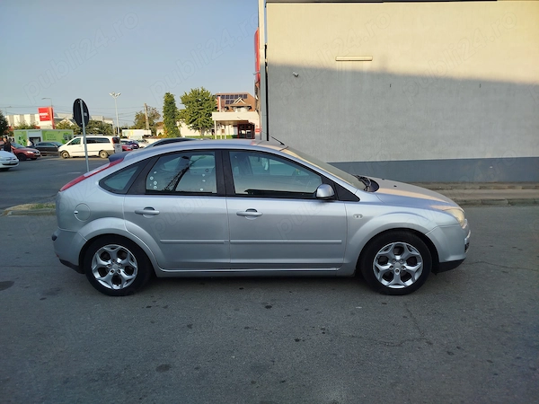 FORD Focus 2009 — imagine 5