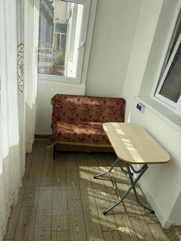Ofer spre închiriere apartament 3 camere decomandat — fotografia 3