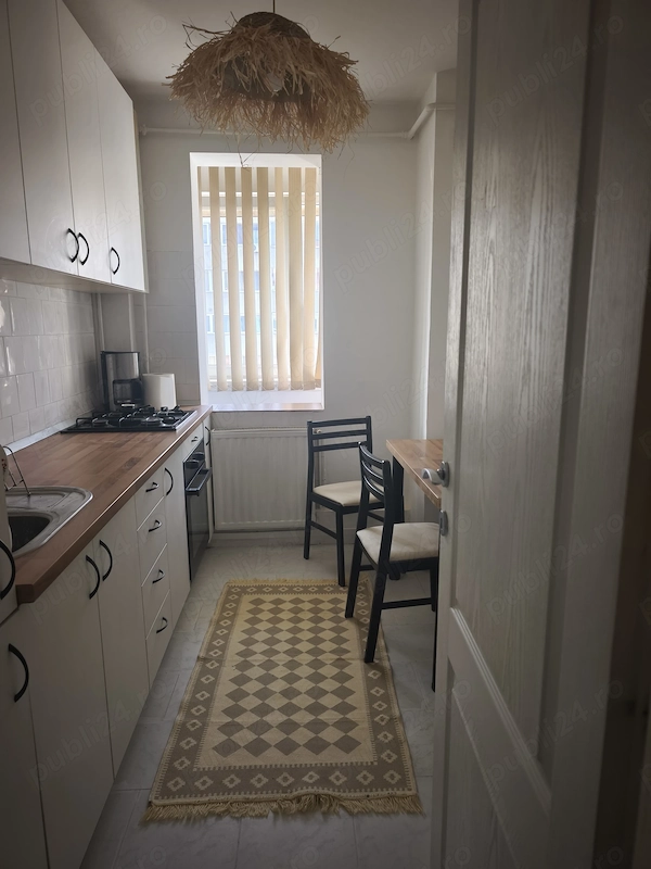 Închiriez apartament 3 camere decomandat Torontalului — fotografia 3