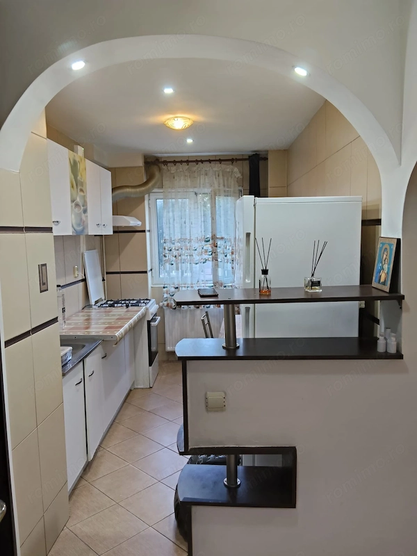 Apartament 2 camere mobilat în zona Sebastian — fotografia 3