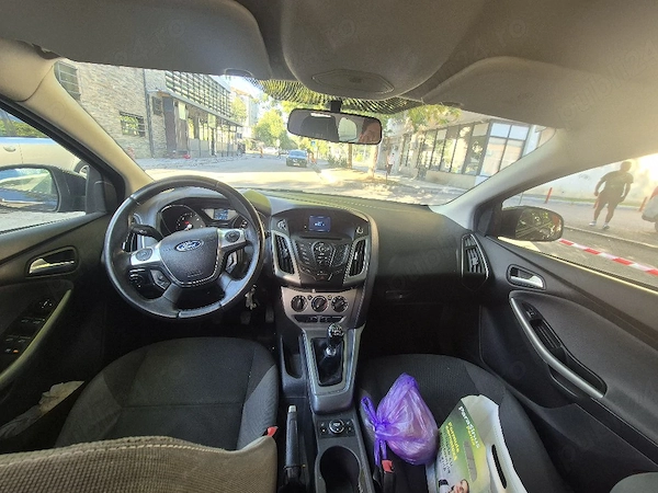 FORD Focus 2011 — imagine 5