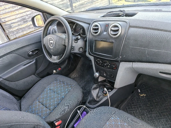 DACIA Logan