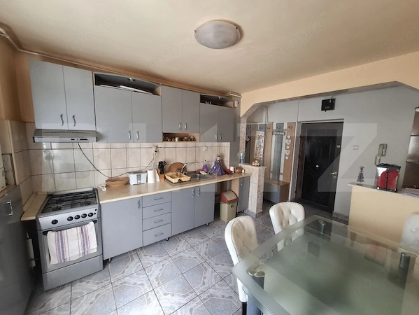 Apartament de vanzare ,2 camere,59.85mp,zona micro 16 — fotografia 1