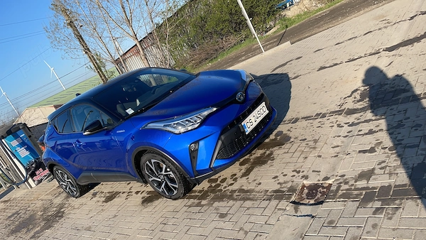 TOYOTA C-HR 2021 — imagine 2