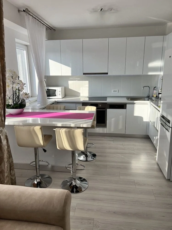 Apartament cu 2 camere de inchiriat in zona 13 Septembrie — fotografia 3