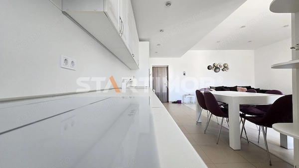 Apartament mobilat 3 camere bloc tip vila zona Coresi — fotografia 3