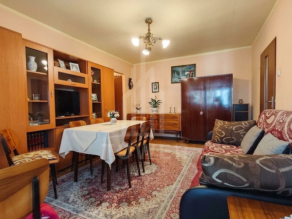 Apartament 2 camere de vanzare et 3 Terezian — fotografia 1