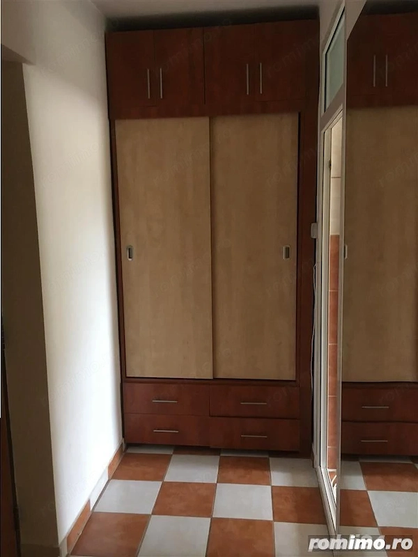 Garsoniera de inchiriat in zona Piata Muncii cu centrala porprie — fotografia 3
