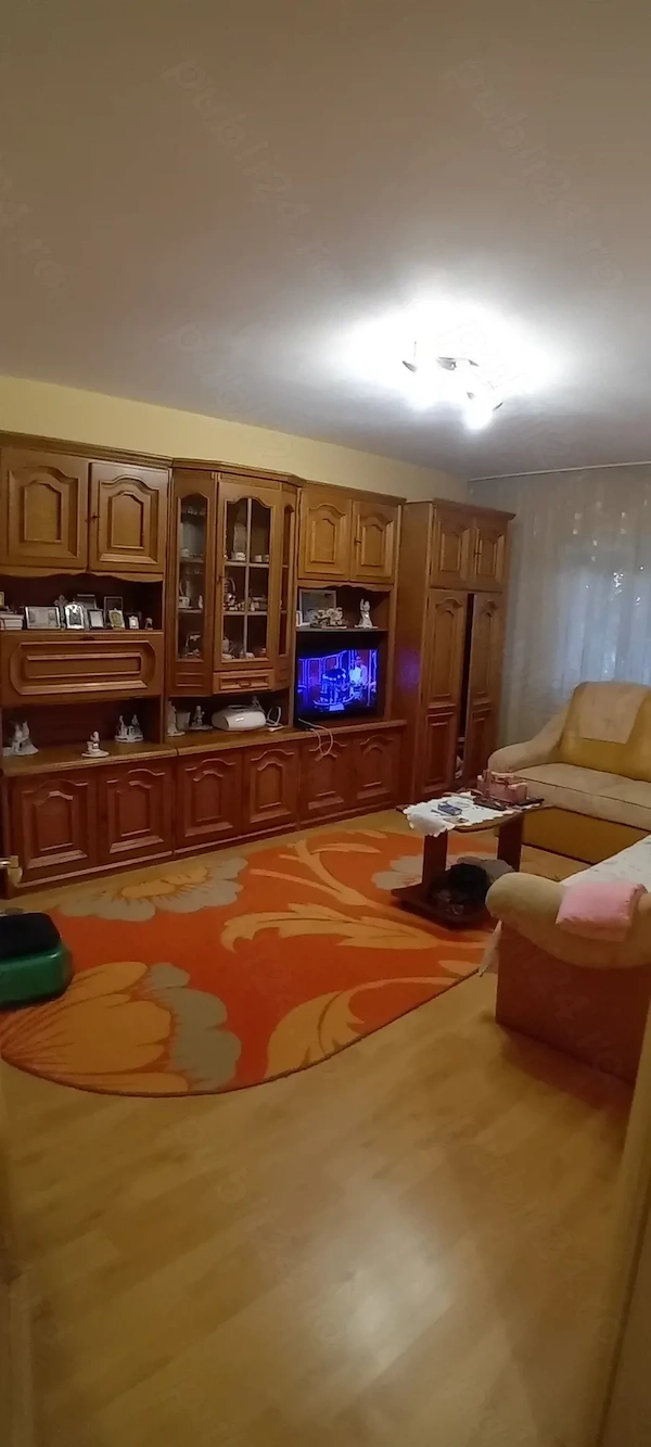 2 Camere decomandat Girocului etaj 3 — fotografia 1
