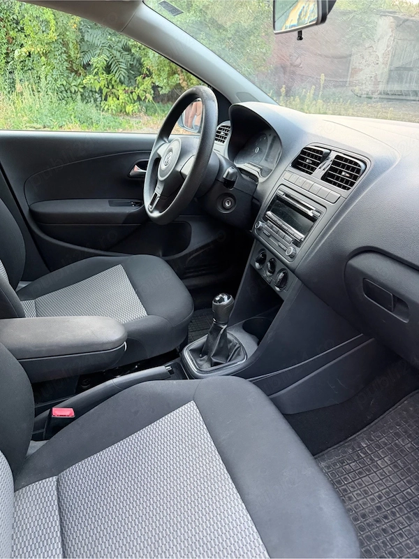VOLKSWAGEN Polo 2012 — imagine 4
