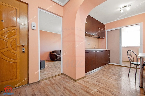 De vanzare apartament 2 camere Micro 39, etaj 3 — fotografia 3