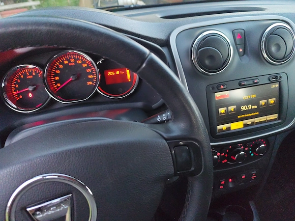 DACIA Sandero Stepway 2015 — imagine 10