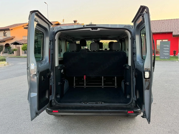 RENAULT Trafic 2023 — imagine 10