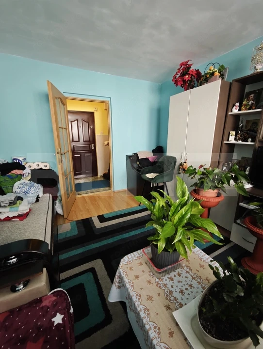 Apartament 2 camere de vânzare în Râșnov – zonă de blocuri | Mobilat și utila — fotografia 2