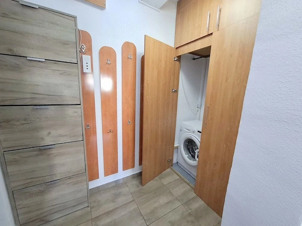De inchiriat apartament cu 2 camere, zona Spitalul judetean, et. 2, 450 E — fotografia 2