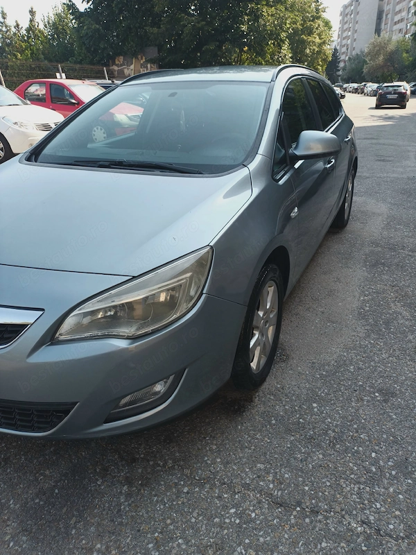 OPEL Astra 2011 — imagine 5
