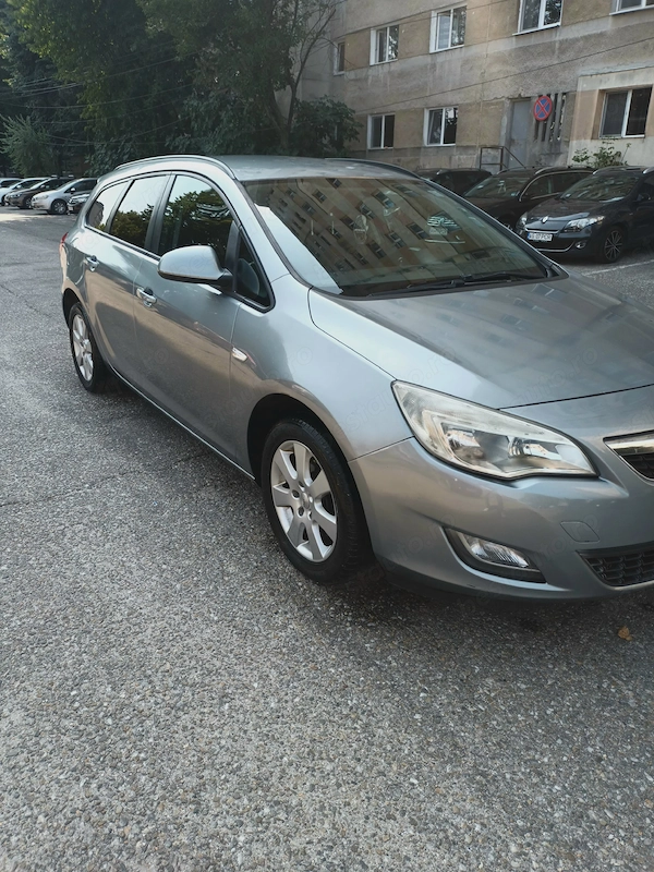 OPEL Astra 2011 — imagine 2