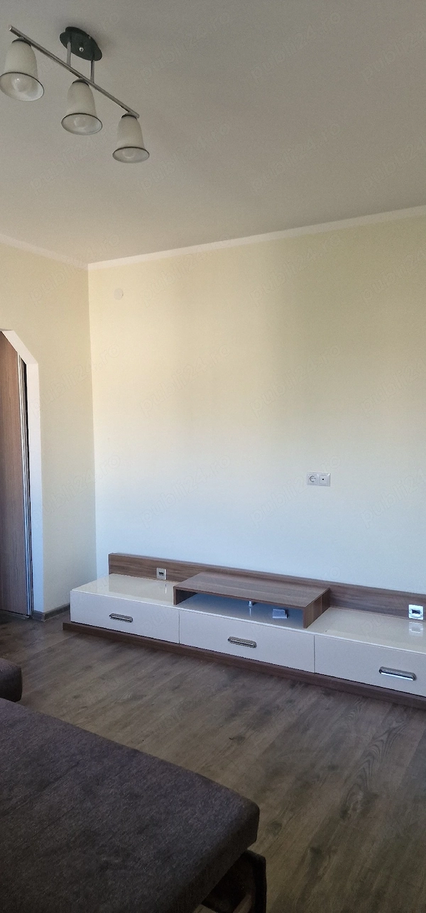 apartament 2 camere de inchiriat — fotografia 3