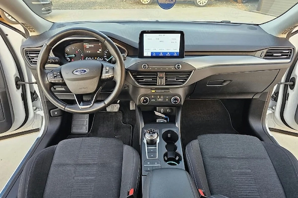 FORD Focus 2020 — imagine 4