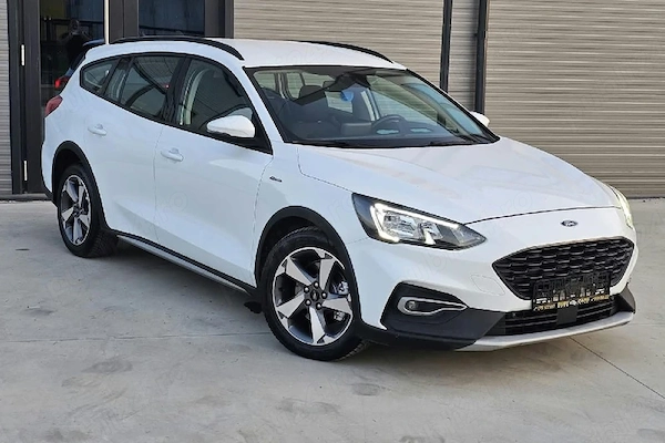 FORD Focus 2020 — imagine 10